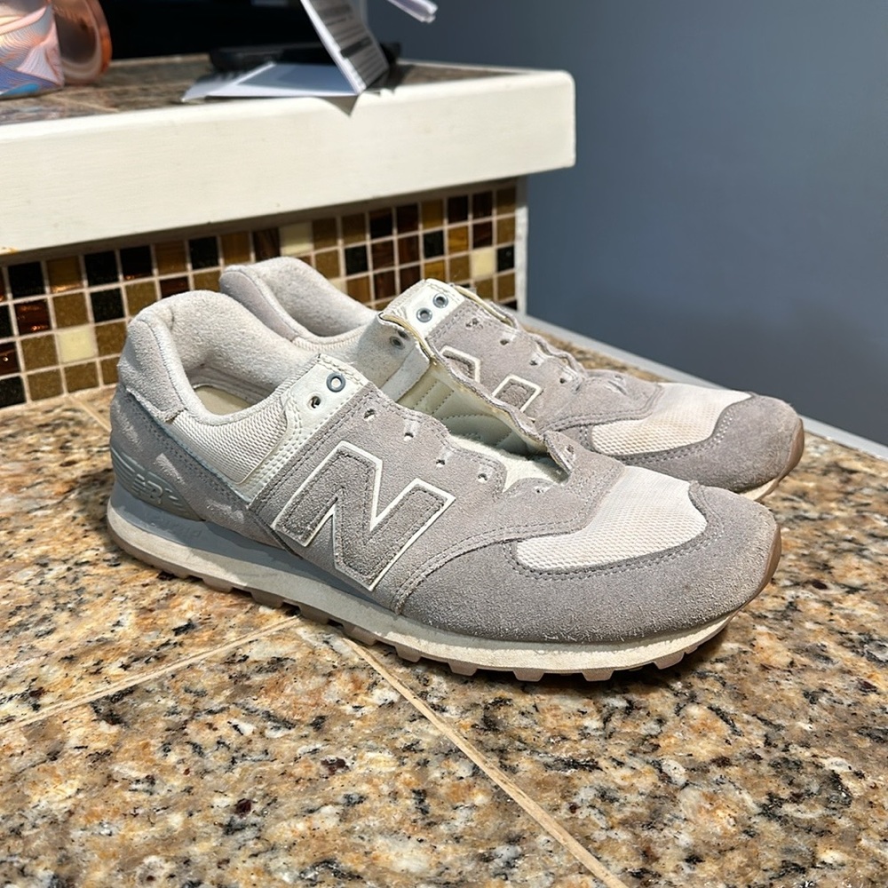 New balance shoes size 10 men’s